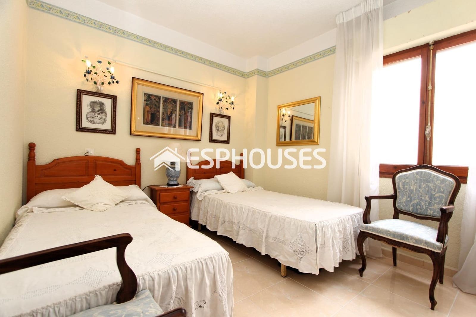 3 sovrum Lägenhet till salu i Guardamar del Segura med garage - 249 000 € (Ref: 9444041)