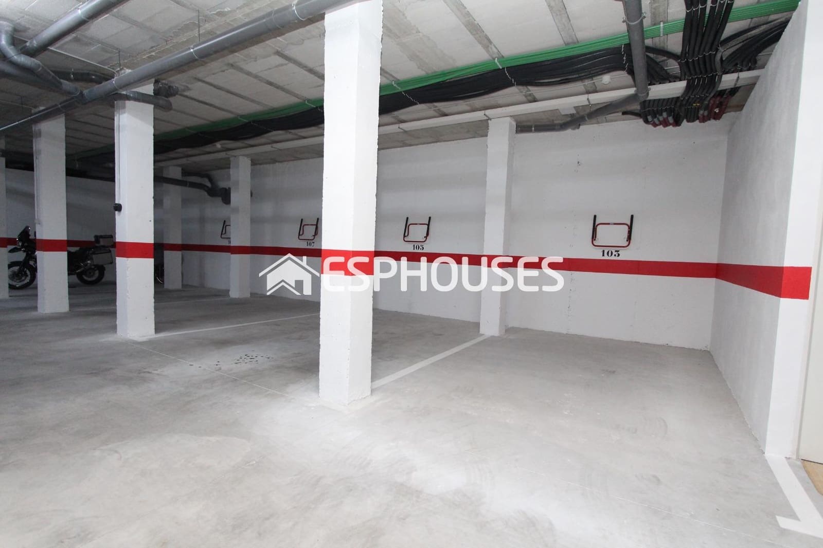 2 chambre Appartement à vendre à Guardamar del Segura avec piscine garage - 330 000 € (Ref: 9444042)