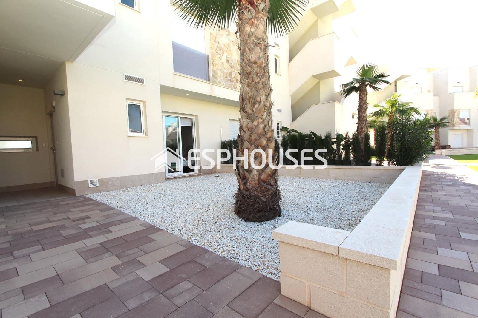 2 chambre Appartement à vendre à Guardamar del Segura avec piscine garage - 330 000 € (Ref: 9444042)