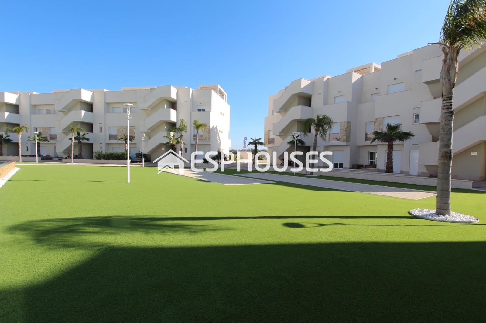 2 chambre Appartement à vendre à Guardamar del Segura avec piscine garage - 330 000 € (Ref: 9444042)