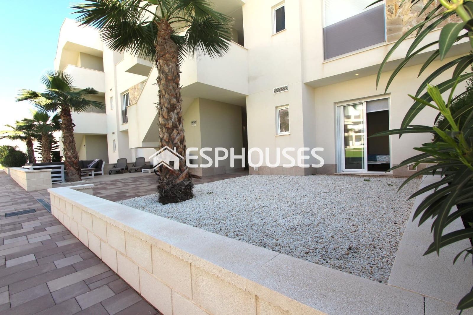 2 chambre Appartement à vendre à Guardamar del Segura avec piscine garage - 330 000 € (Ref: 9444042)