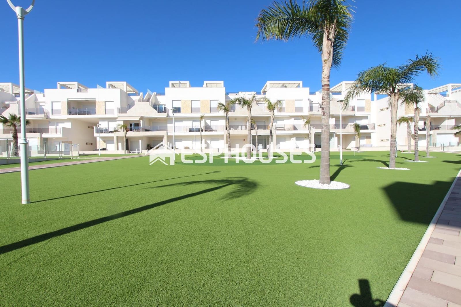 2 chambre Appartement à vendre à Guardamar del Segura avec piscine garage - 330 000 € (Ref: 9444042)