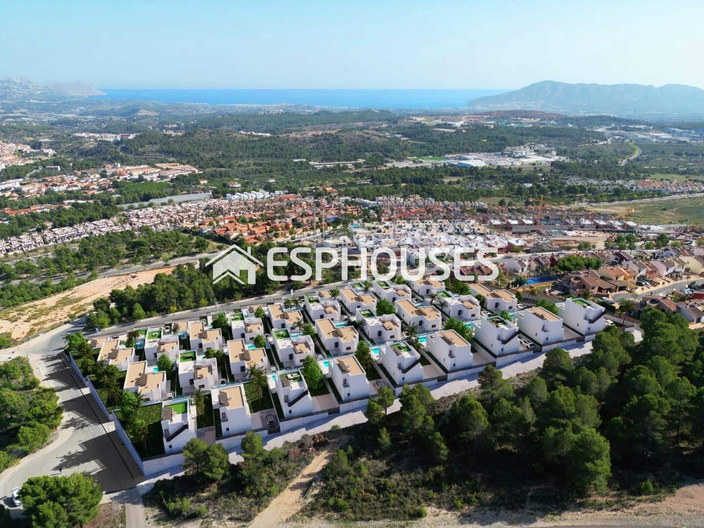 3 bedroom Villa for sale in Polop with pool garage - € 699,000 (Ref: 9444054)