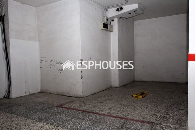 Garasje til salgs i Guardamar Playa, Guardamar del Segura - € 12 000 (Ref: 9444055)