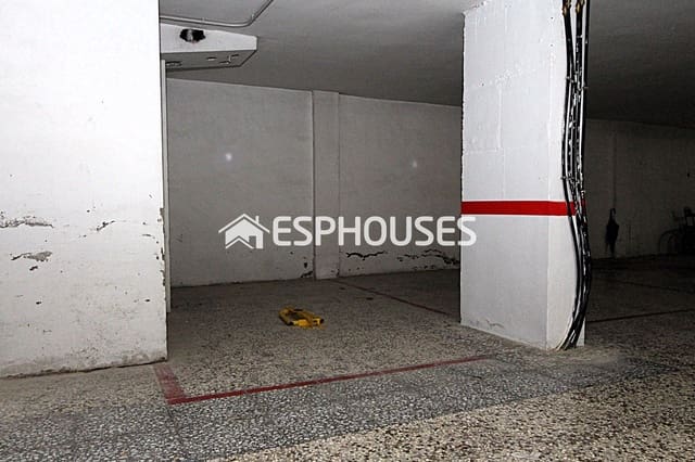 Garasje til salgs i Guardamar Playa, Guardamar del Segura - € 12 000 (Ref: 9444055)