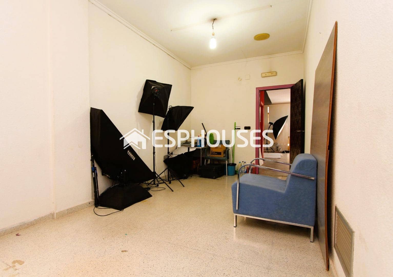 Kommersiell til salgs i Guardamar del Segura - € 115 000 (Ref: 9444056)