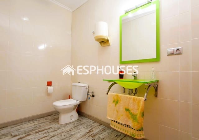 Kommersiell til salgs i Zona Pueblo, Guardamar del Segura - € 115 000 (Ref: 9444056)