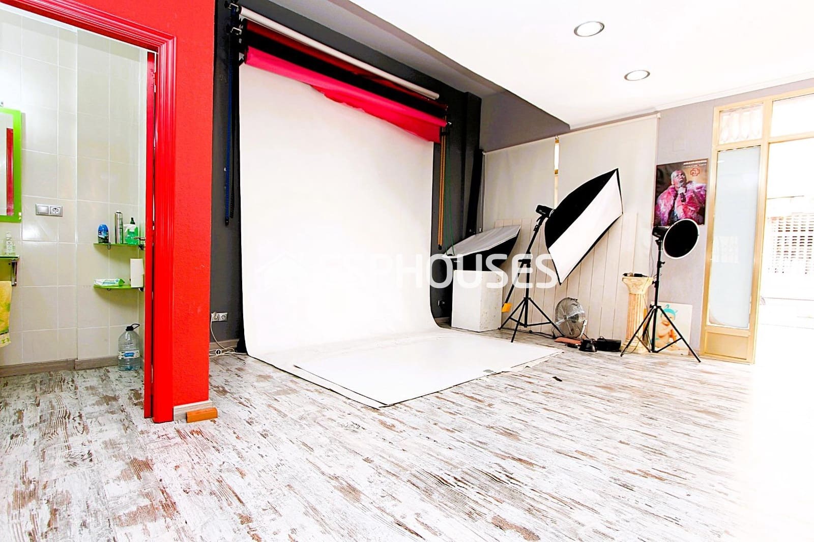 Kommersiell til salgs i Guardamar del Segura - € 115 000 (Ref: 9444056)