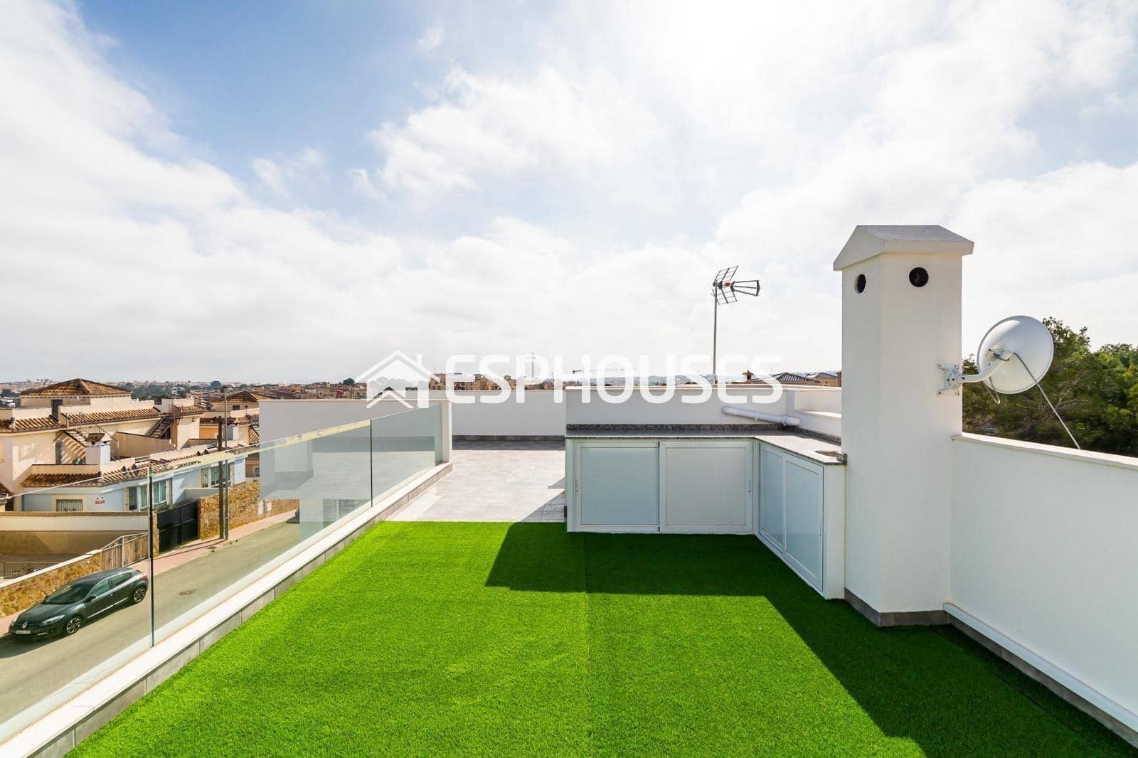 3 sypialnia Willa na sprzedaż w Orihuela Costa z basenem garażem - 575 000 € (Ref: 9444067)