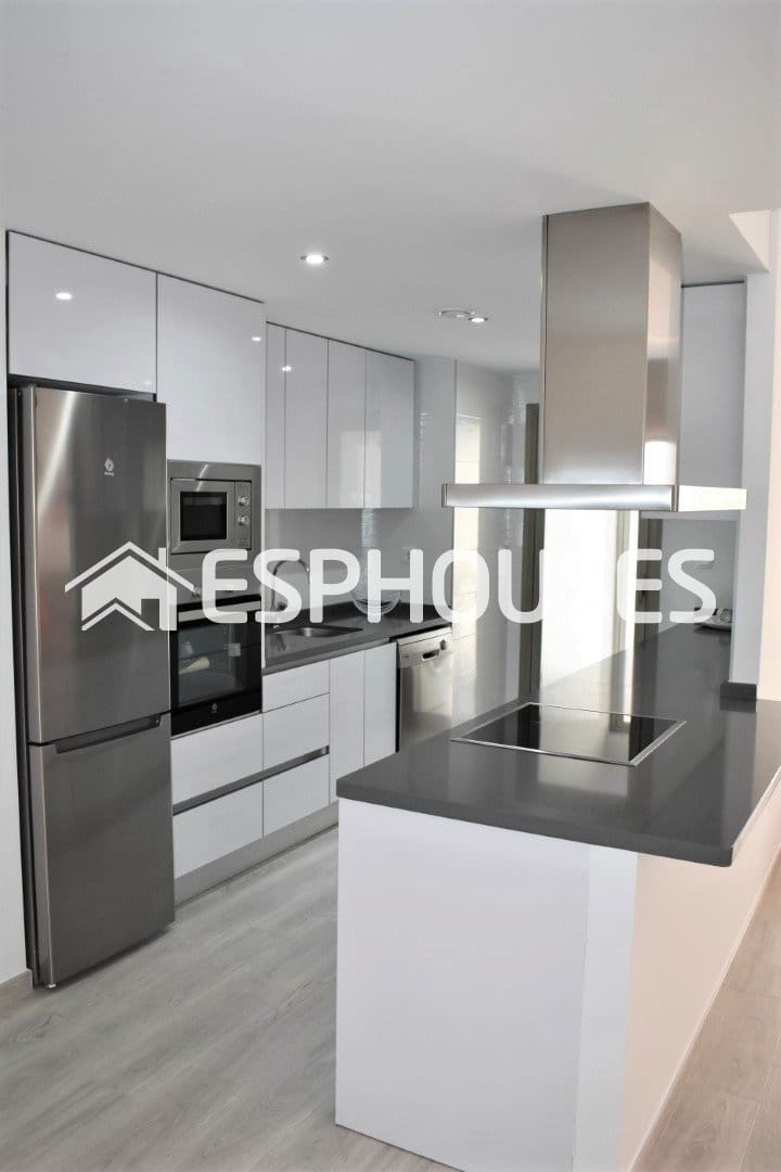Apartamento de 3 habitaciones en San Miguel de Salinas en venta con piscina garaje - 276.000 € (Ref: 9444083)