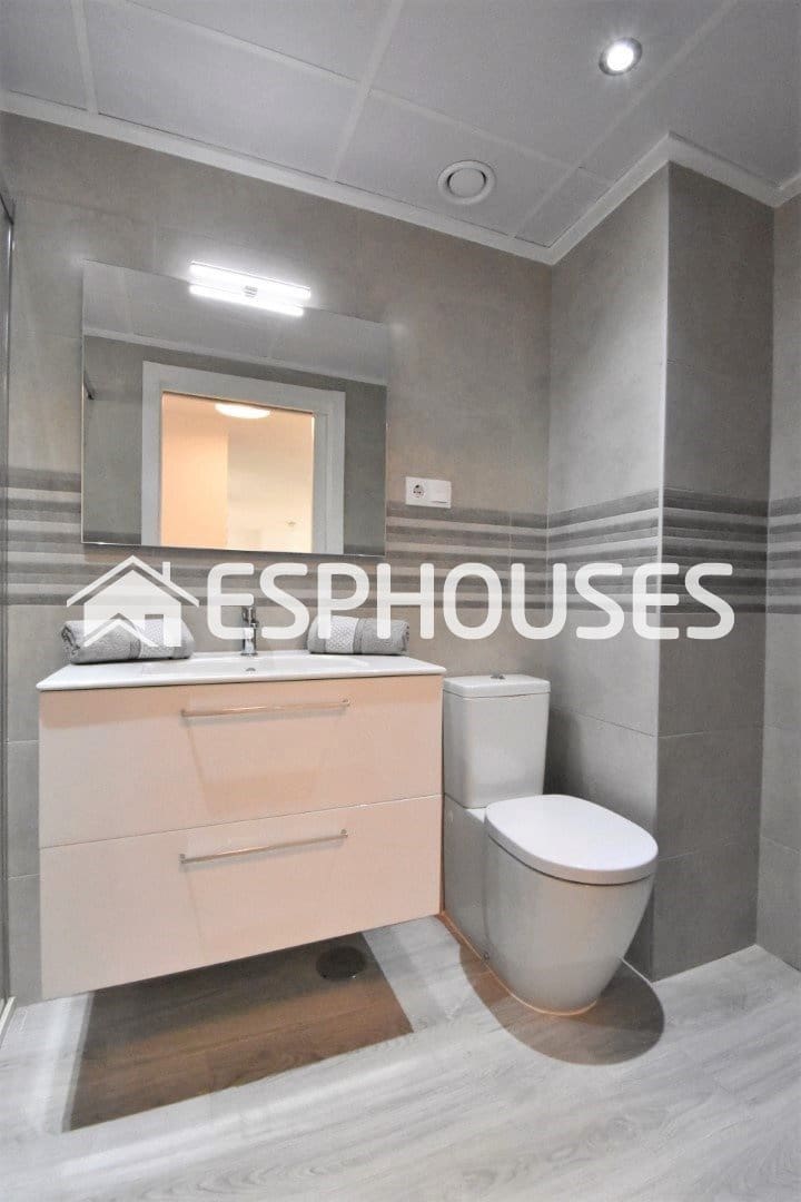 Apartamento de 3 habitaciones en San Miguel de Salinas en venta con piscina garaje - 276.000 € (Ref: 9444083)
