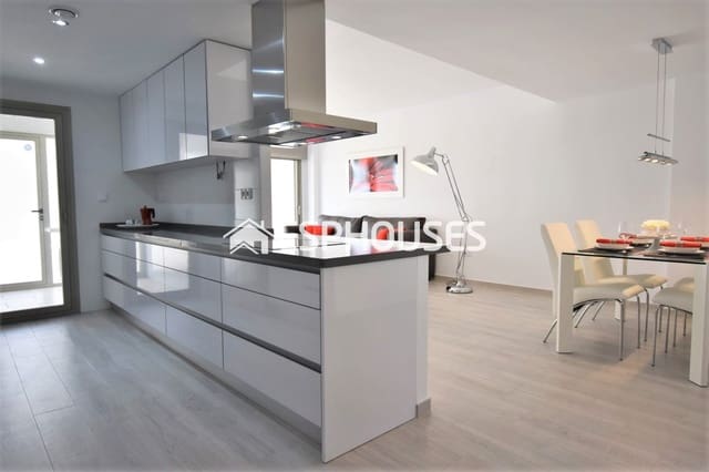 Apartamento de 3 habitaciones en San Miguel de Salinas en venta con piscina garaje - 276.000 € (Ref: 9444083)