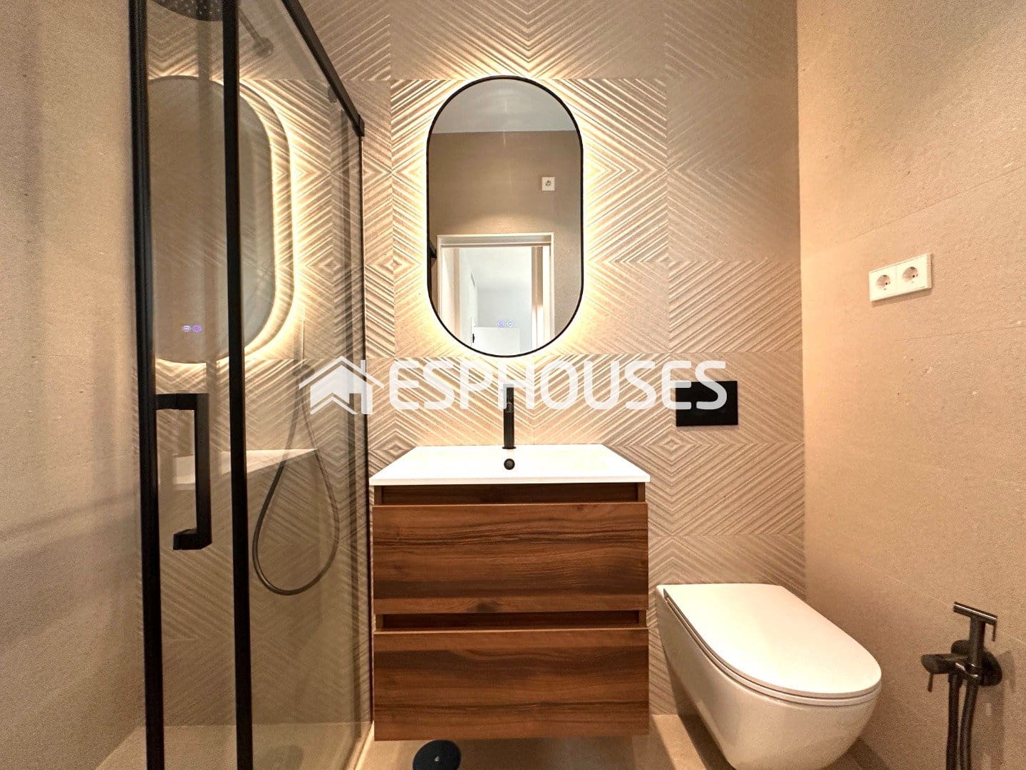 2 makuuhuone Huoneisto myytävänä paikassa Los Cuarteros mukana uima-altaan - 299 950 € (Ref: 9444084)
