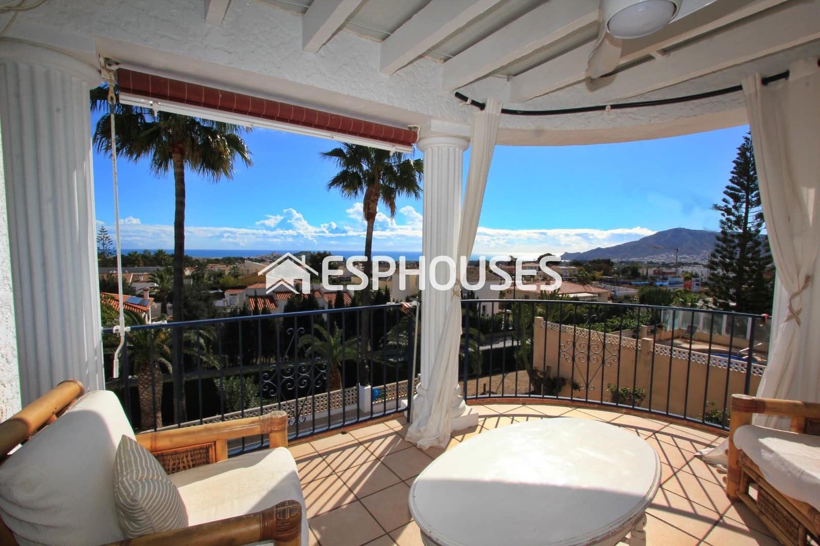 5 sypialnia Willa na sprzedaż w La Nucia z basenem garażem - 795 000 € (Ref: 9444086)