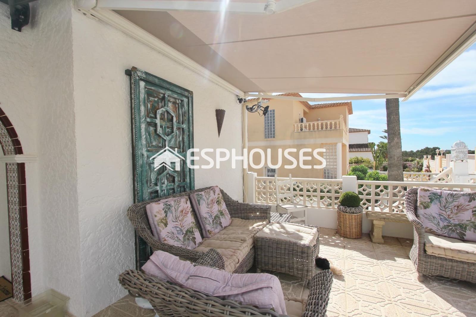 5 sypialnia Willa na sprzedaż w La Nucia z basenem garażem - 795 000 € (Ref: 9444086)