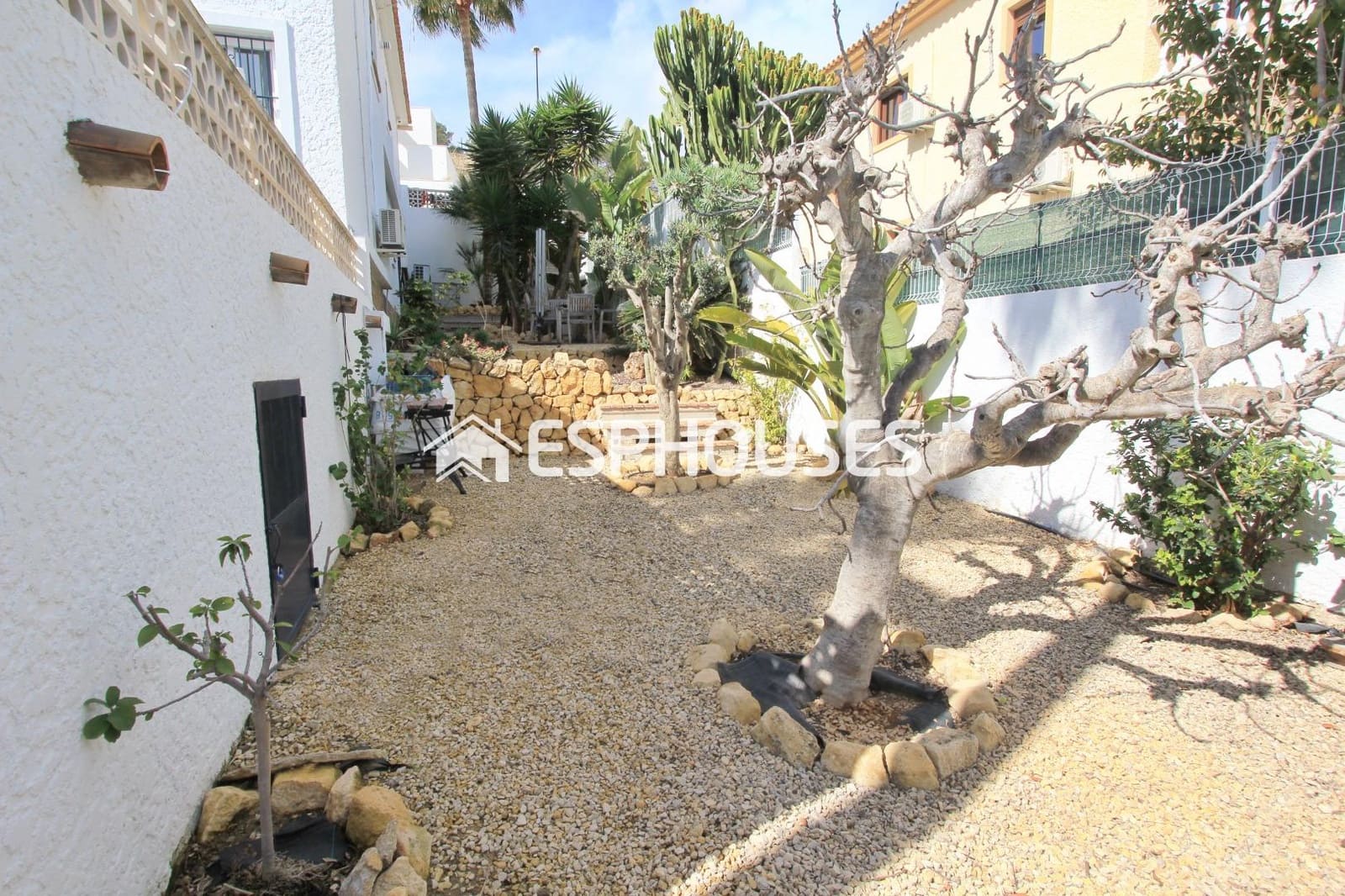 5 sypialnia Willa na sprzedaż w La Nucia z basenem garażem - 795 000 € (Ref: 9444086)