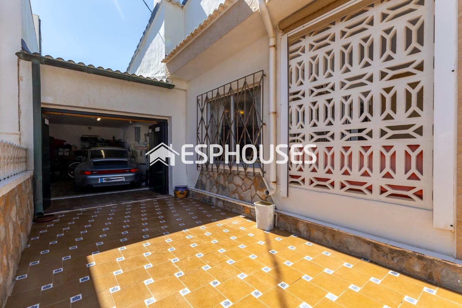 3 chambre Villa/Maison à vendre à La Mata avec garage - 585 000 € (Ref: 9444099)