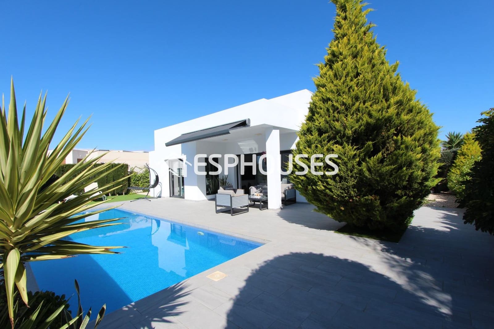 2 sovrum Villa till salu i Benijofar med pool - 451 000 € (Ref: 9444105)