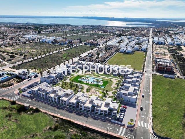 Bungalow de 2 habitaciones en Ciudad Quesada, Rojales en venta con piscina garaje - 269.000 € (Ref: 9444117)