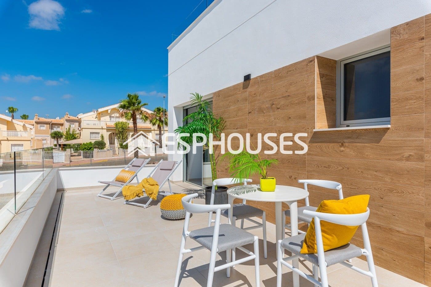 4 bedroom Villa for sale in Ciudad Quesada with pool - € 864,647 (Ref: 9444127)