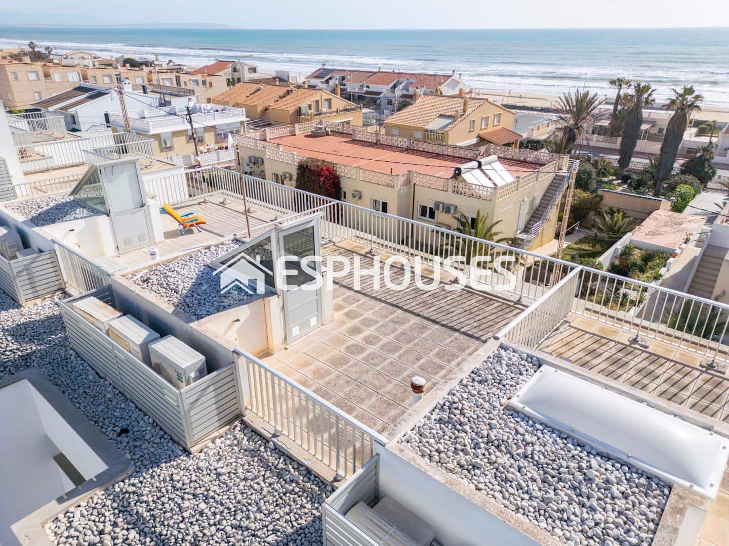 4 bedroom Bungalow for sale in Guardamar del Segura with pool garage - € 519,000 (Ref: 9444132)