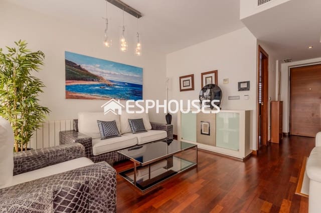 4 makuuhuone Bungalow myytävänä paikassa Guardamar Playa, Guardamar del Segura mukana uima-altaan 
autotalli - 519 000 € (Ref: 9444132)