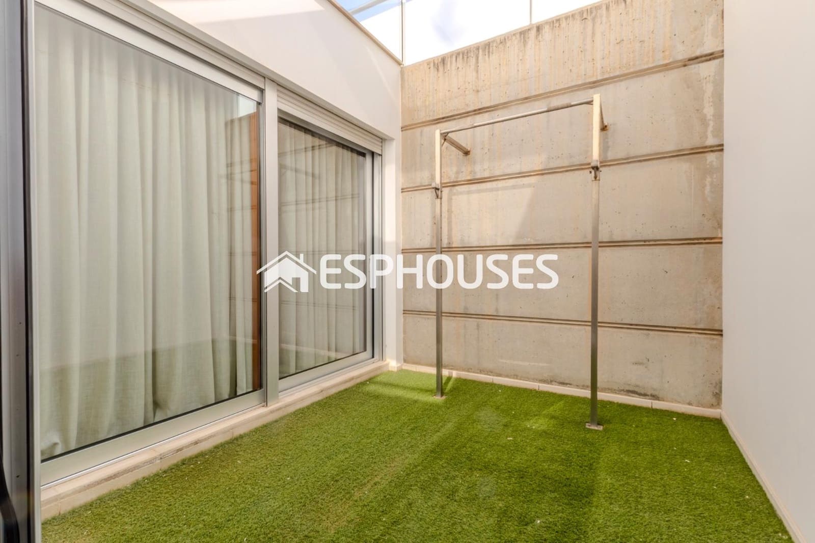 4 bedroom Bungalow for sale in Guardamar del Segura with pool garage - € 519,000 (Ref: 9444132)