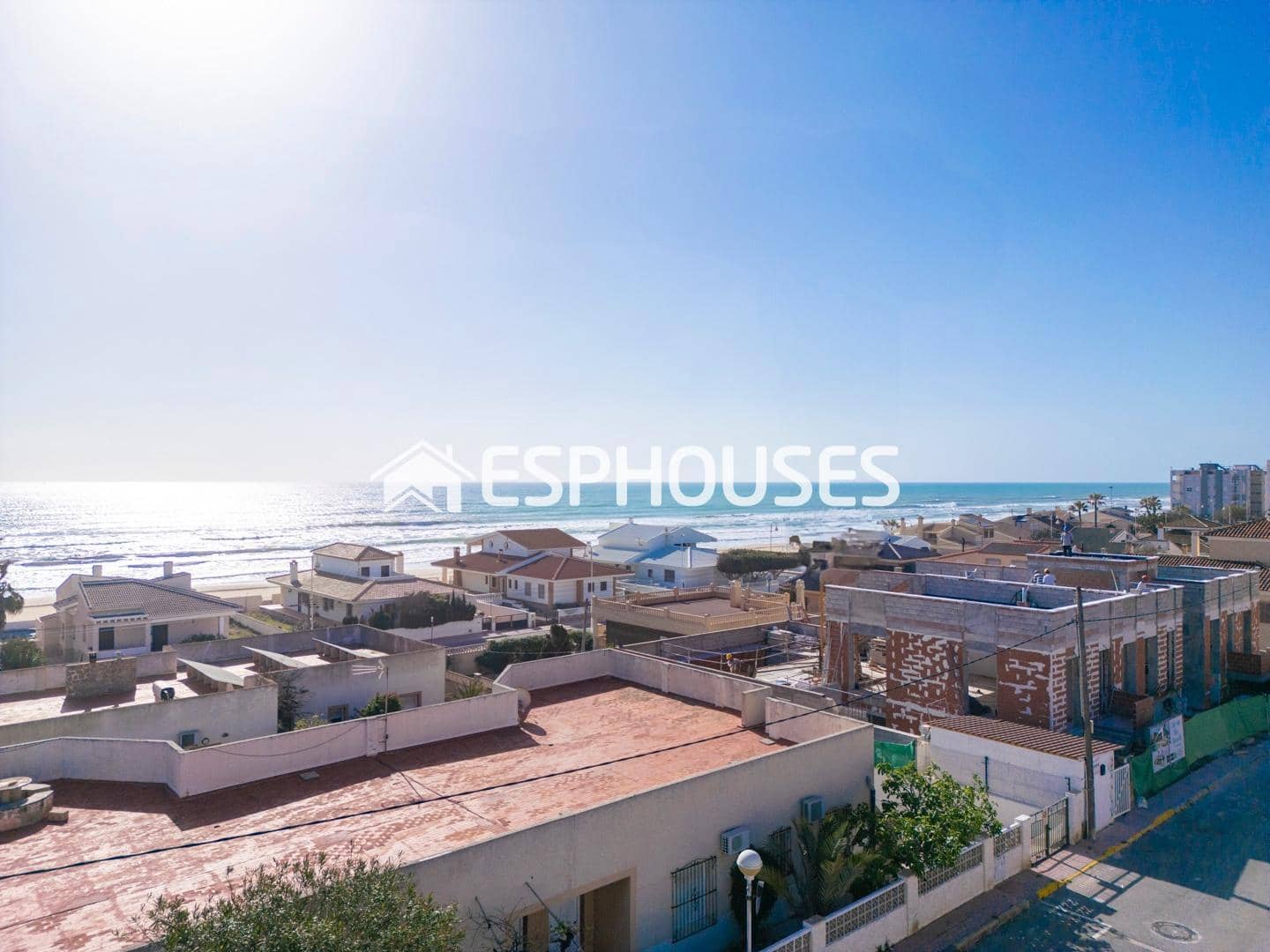 4 bedroom Bungalow for sale in Guardamar del Segura with pool garage - € 519,000 (Ref: 9444132)