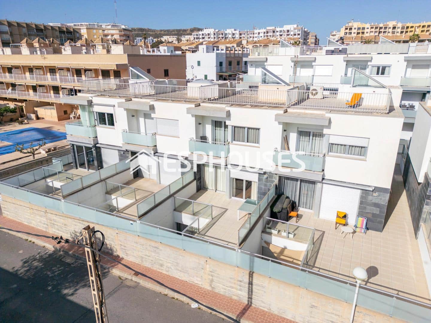 4 bedroom Bungalow for sale in Guardamar del Segura with pool garage - € 519,000 (Ref: 9444132)