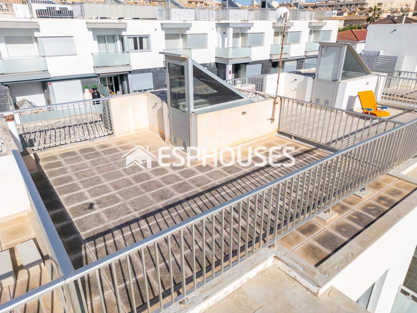 4 bedroom Bungalow for sale in Guardamar del Segura with pool garage - € 519,000 (Ref: 9444132)