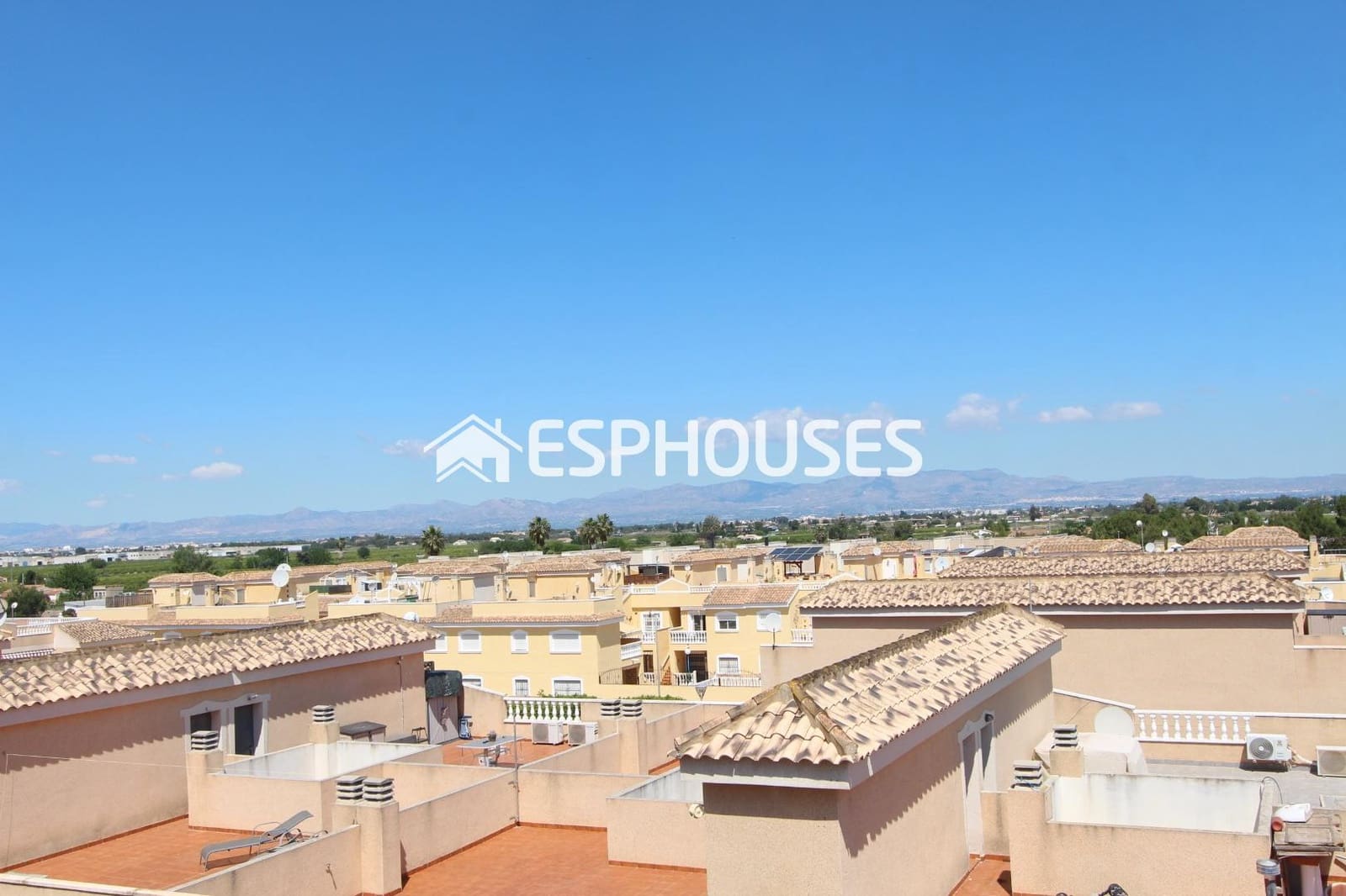 2 bedroom Apartment for sale in Formentera del Segura with pool - € 101,000 (Ref: 9444142)