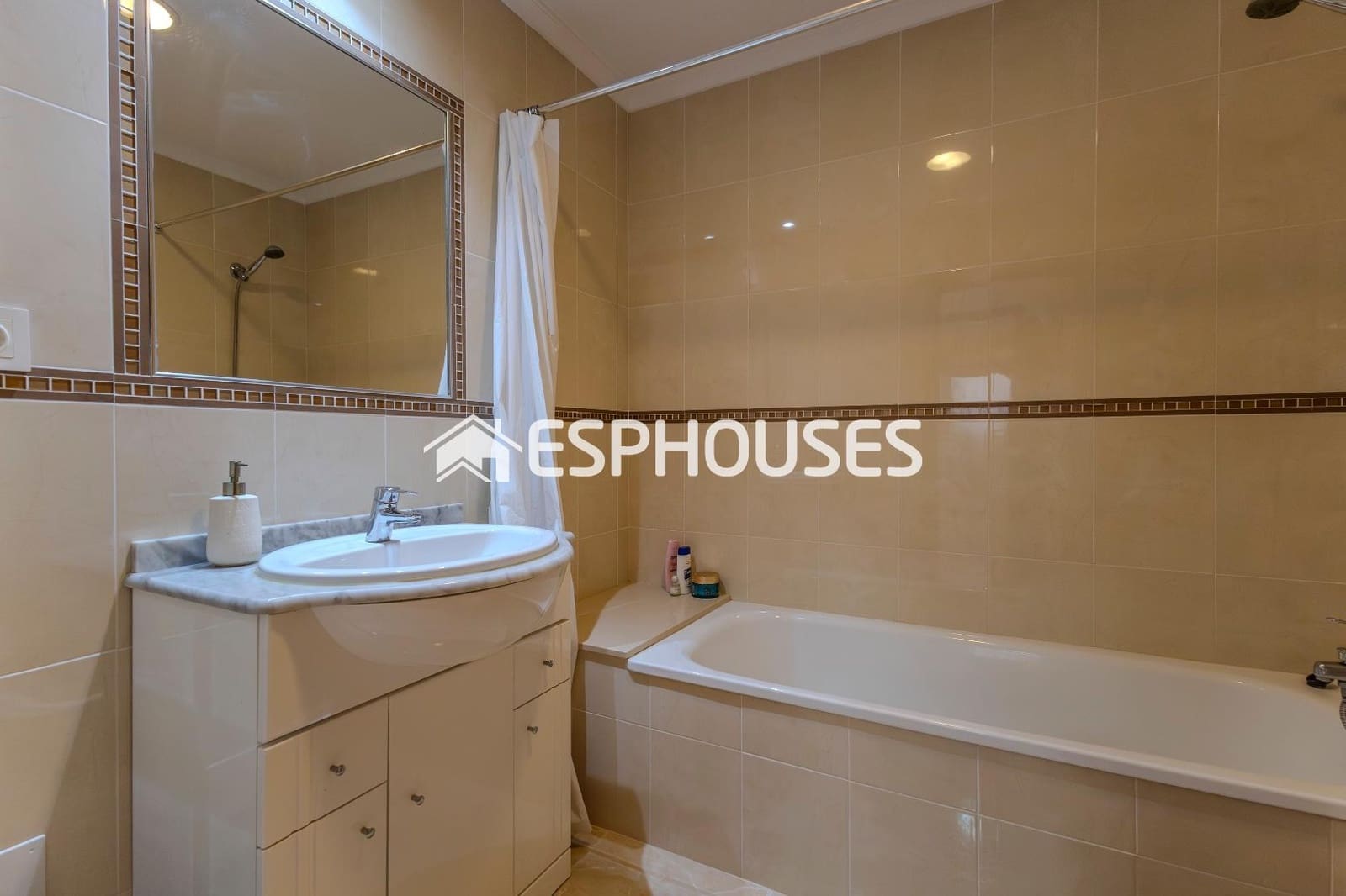 2 slaapkamer Appartement te koop in Guardamar del Segura met zwembad garage - € 249.000 (Ref: 9444150)