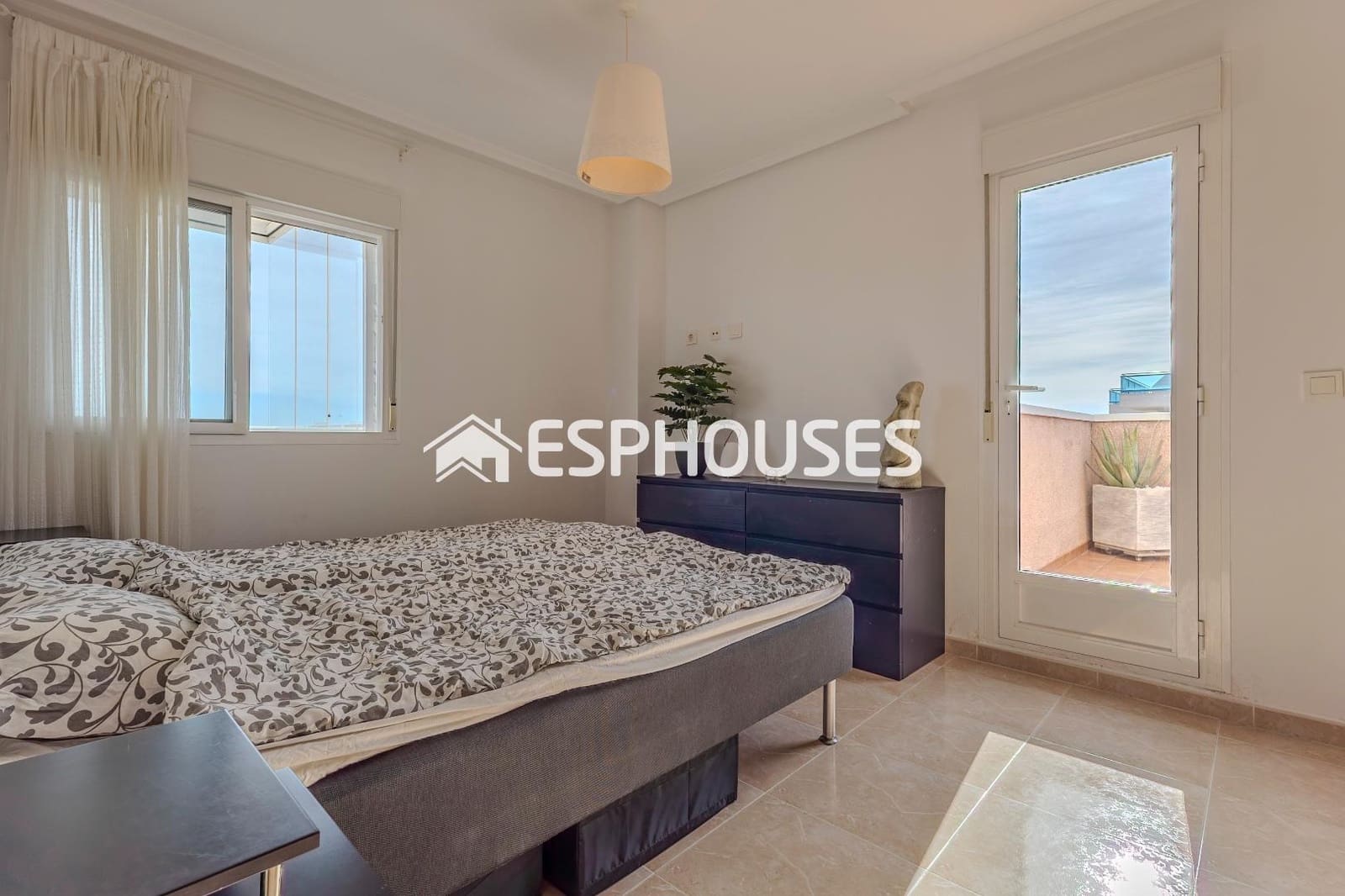 2 slaapkamer Appartement te koop in Guardamar del Segura met zwembad garage - € 249.000 (Ref: 9444150)