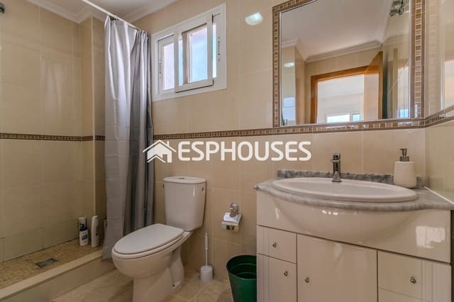 2 quarto Apartamento para venda em Puerto Deportivo, Guardamar del Segura com piscina garagem - 275 000 € (Ref: 9444150)