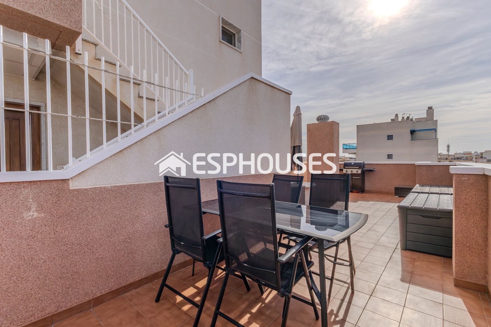 2 slaapkamer Appartement te koop in Guardamar del Segura met zwembad garage - € 275.000 (Ref: 9444150)