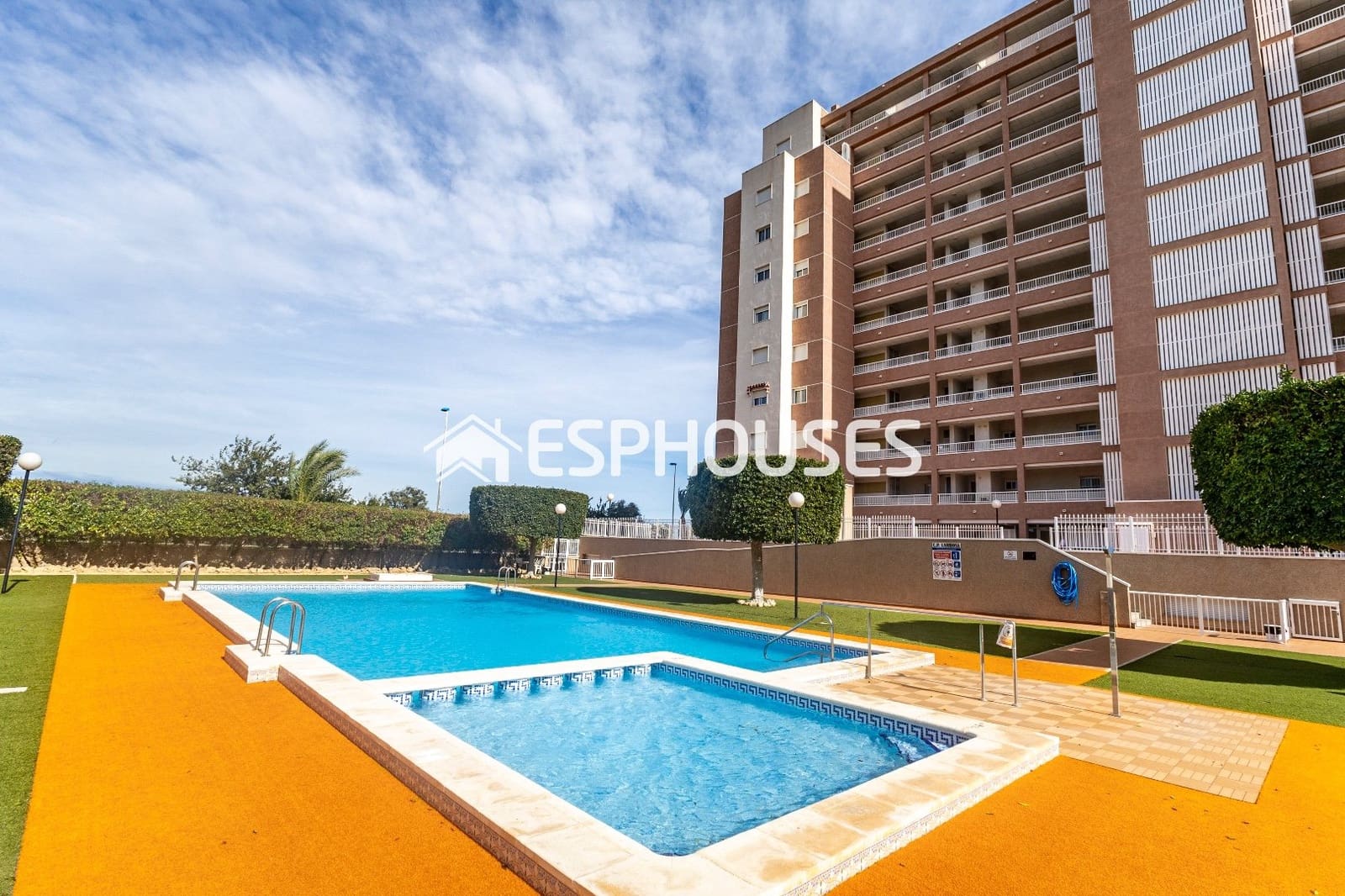 2 slaapkamer Appartement te koop in Guardamar del Segura met zwembad garage - € 275.000 (Ref: 9444150)