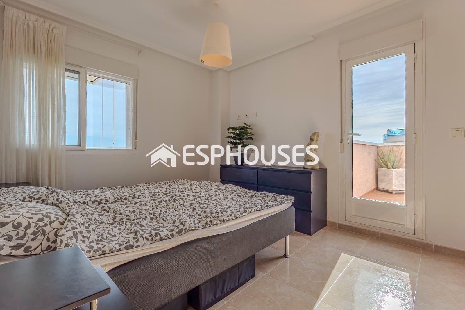 2 slaapkamer Appartement te koop in Guardamar del Segura met zwembad garage - € 275.000 (Ref: 9444150)