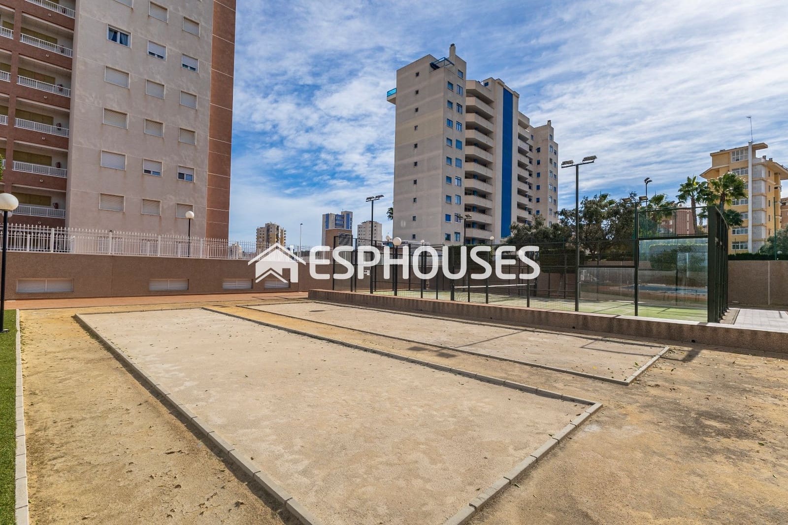 2 slaapkamer Appartement te koop in Guardamar del Segura met zwembad garage - € 275.000 (Ref: 9444150)