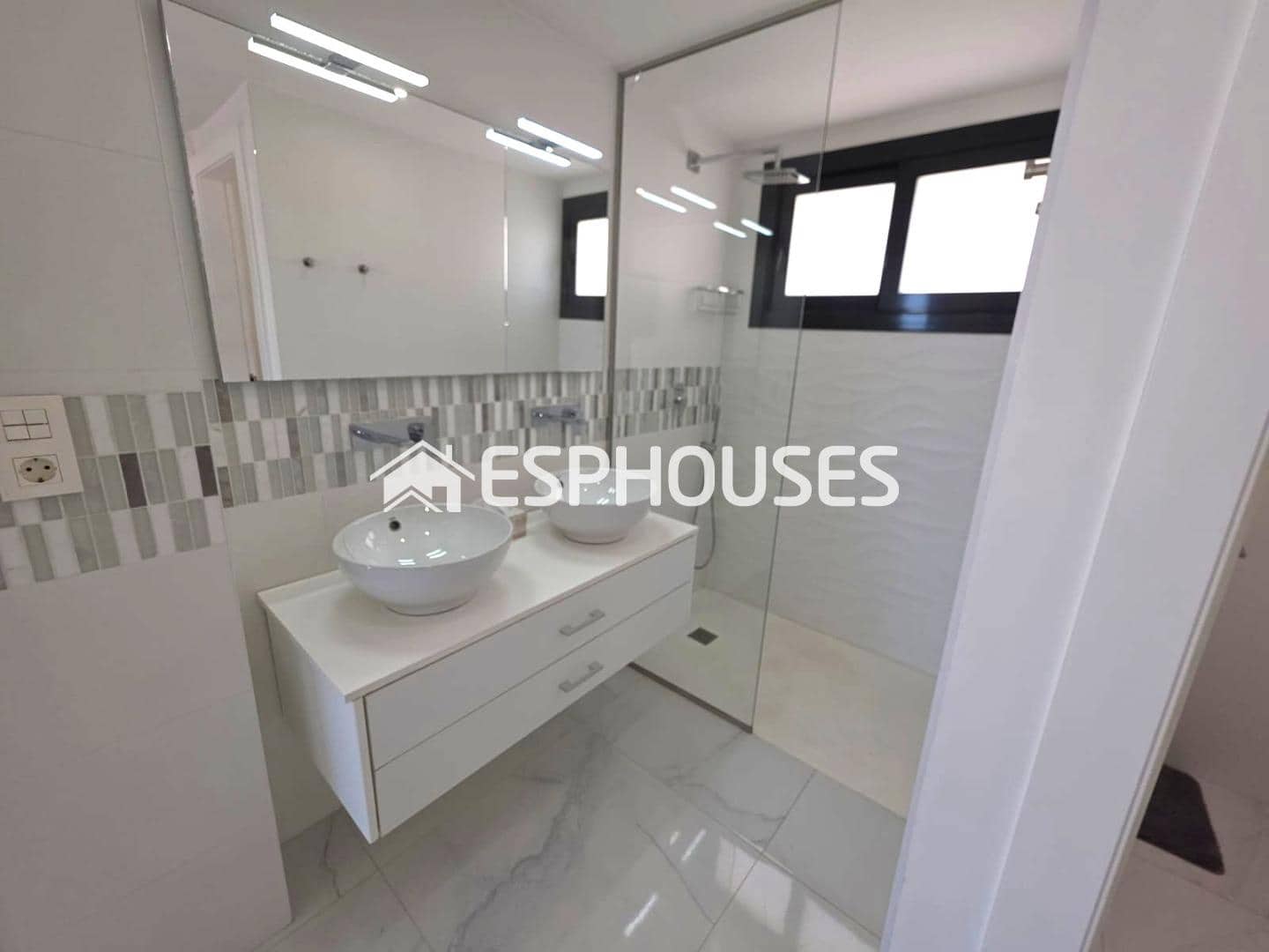 3 slaapkamer Villa te koop in Rojales met zwembad garage - € 399.900 (Ref: 9444151)