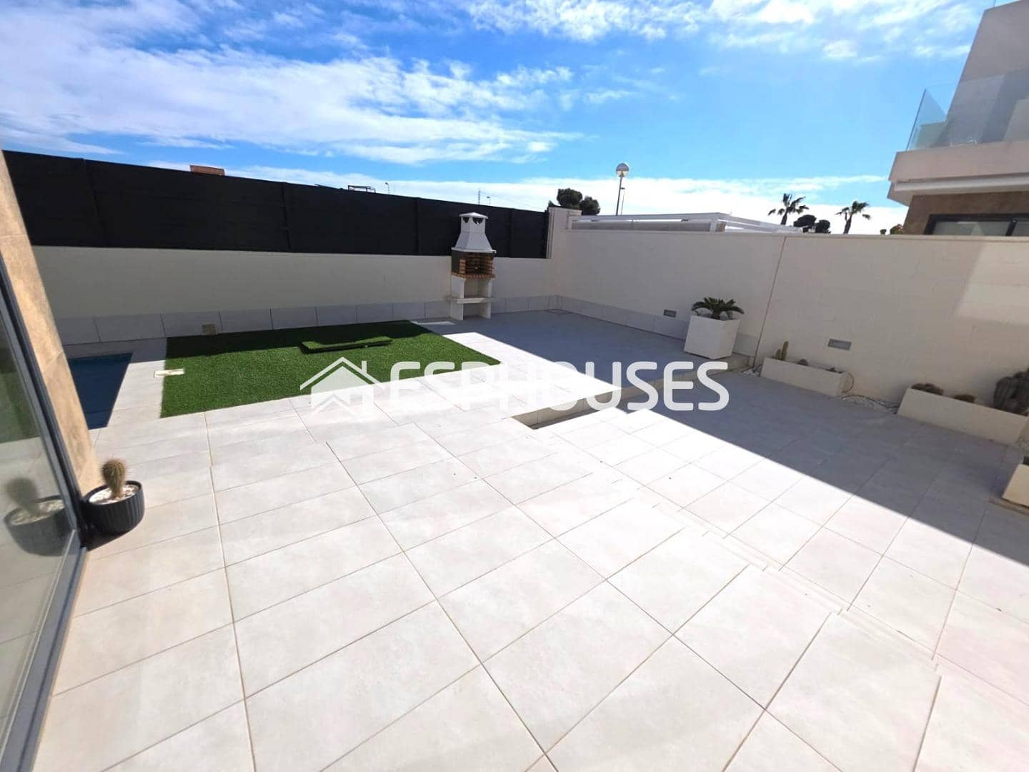 3 slaapkamer Villa te koop in Rojales met zwembad garage - € 399.900 (Ref: 9444151)