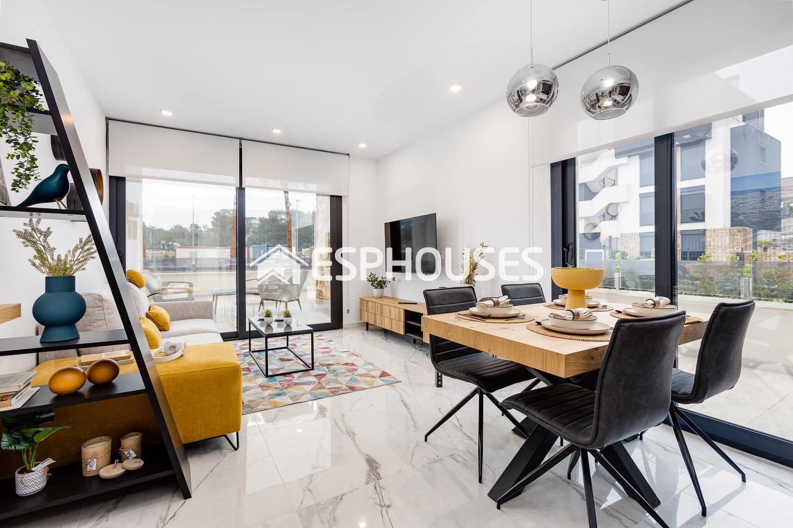 2 Zimmer Apartment zu verkaufen in San Miguel de Salinas mit Pool Garage - 239.000 € (Ref: 9444154)