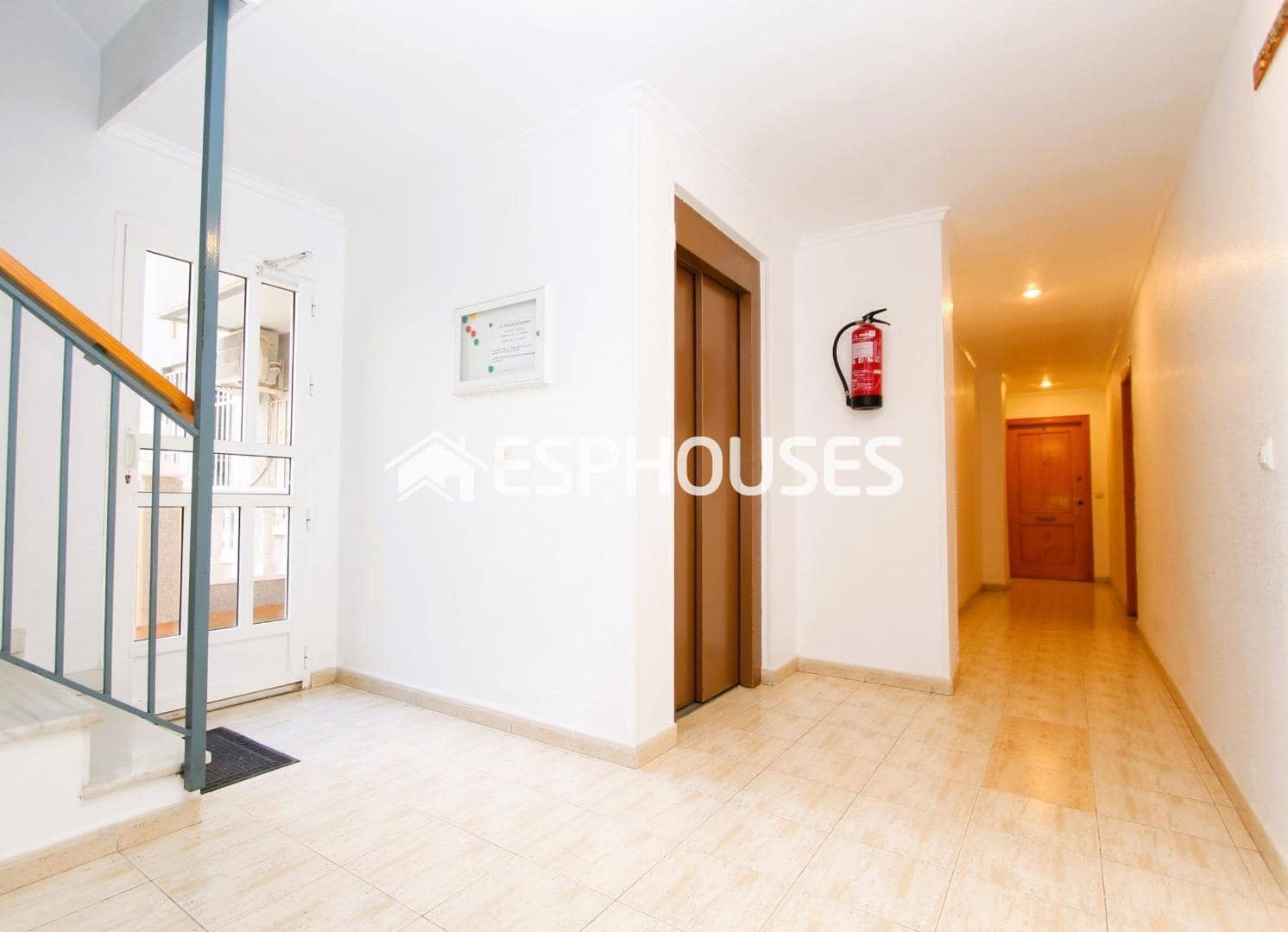 2 soverom Leilighet til salgs i Guardamar del Segura med svømmebasseng - € 120 000 (Ref: 9444162)