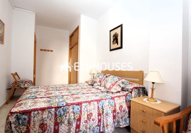 2 soveværelse Lejlighed til salg i Las Viñas, Guardamar del Segura med swimmingpool - € 120.000 (Ref: 9444162)