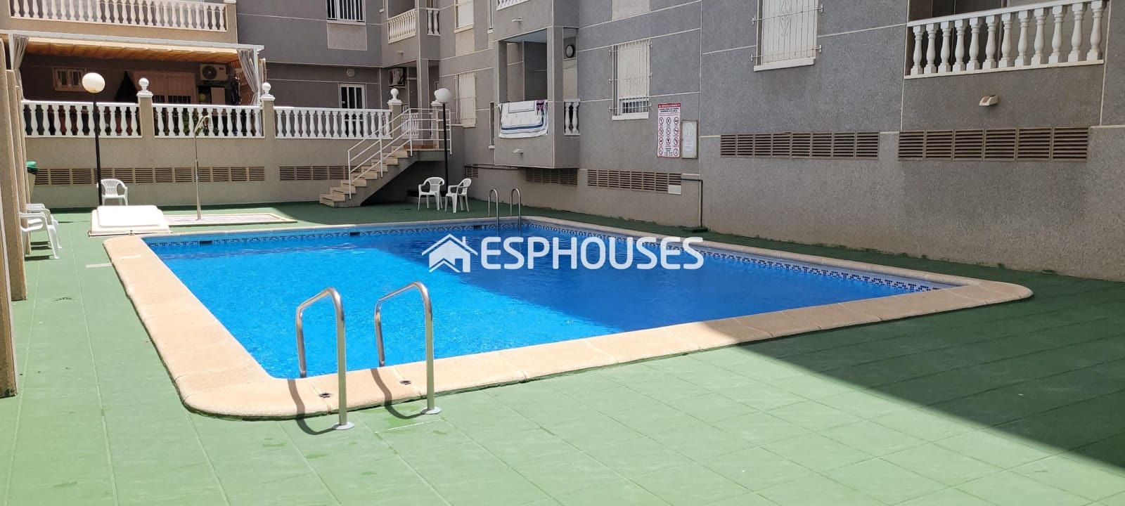 2 soverom Leilighet til salgs i Guardamar del Segura med svømmebasseng - € 120 000 (Ref: 9444162)