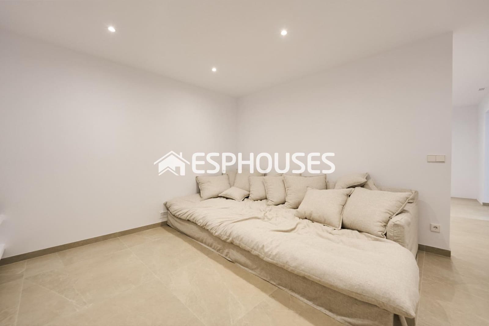 3 soverom Villa til salgs i Alfaz del Pi / L'Alfas del Pi med svømmebasseng - € 685 000 (Ref: 9444191)