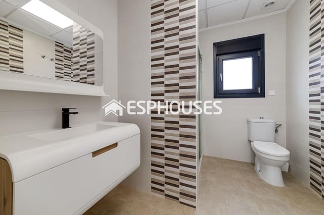 4 bedroom Villa for sale in Torrevieja with pool garage - € 990,000 (Ref: 9444196)