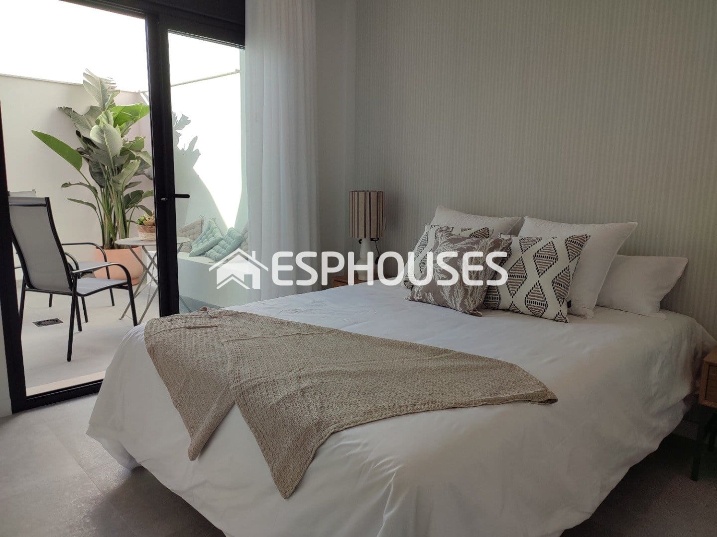 2 bedroom Apartment for sale in Pilar de la Horadada with pool - € 259,900 (Ref: 9444198)