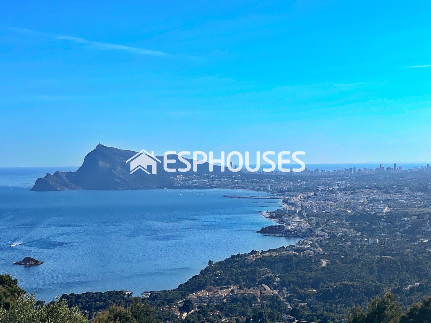 4 bedroom Villa for sale in Altea with pool - € 2,690,000 (Ref: 9444200)