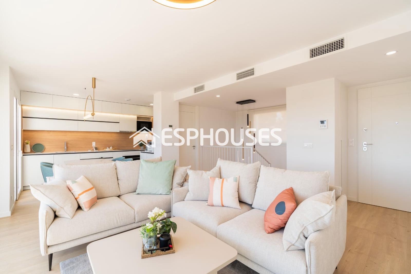 4 quarto Bungalow para venda em La Nucia com piscina garagem - 517 000 € (Ref: 9444203)