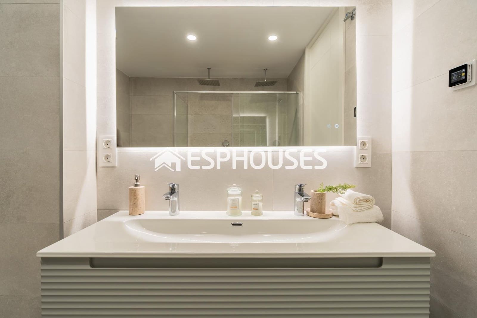 4 quarto Bungalow para venda em La Nucia com piscina garagem - 517 000 € (Ref: 9444203)